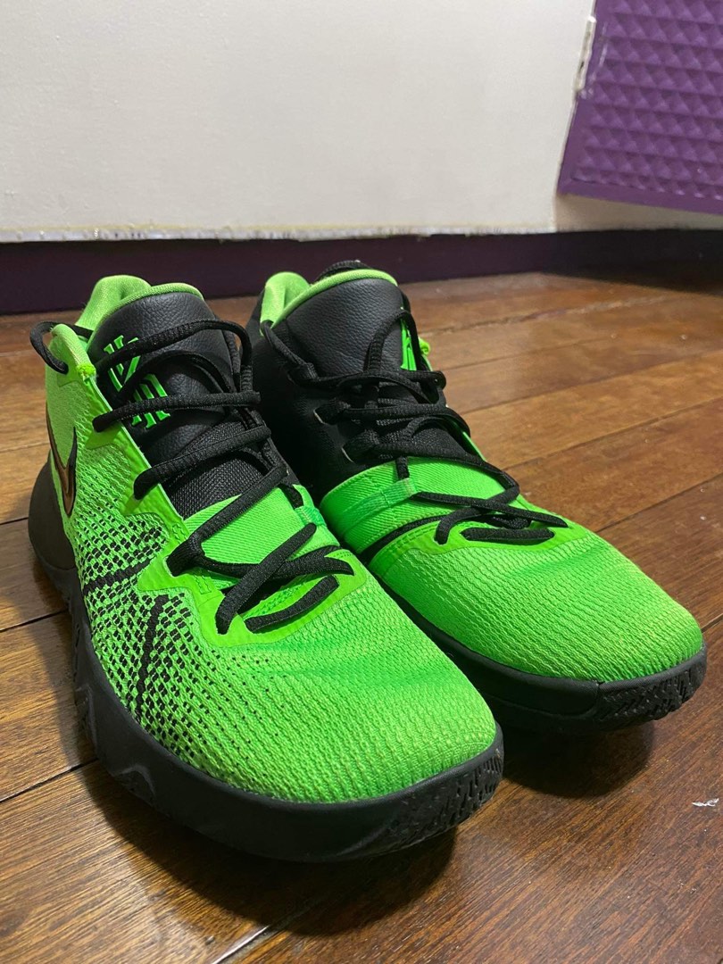 Kyrie on sale flytrap grinch