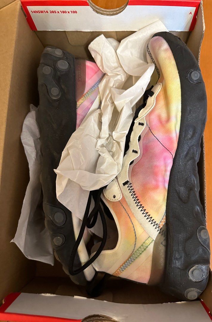 nike react element 55 （分類：波鞋）位於 Hong Kong。 由 biluku 提交（商品編號 1245897588，圖片 3）。簡介： 著過三四次 但十分新淨 連盒 。