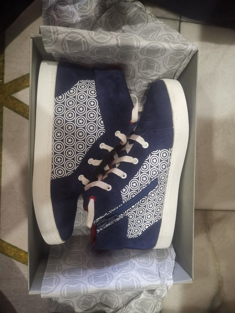 Origional Clarks Marvel