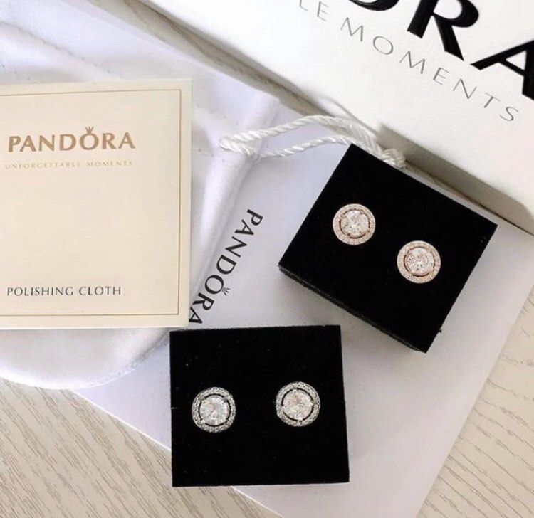 Classic elegance sales stud earrings