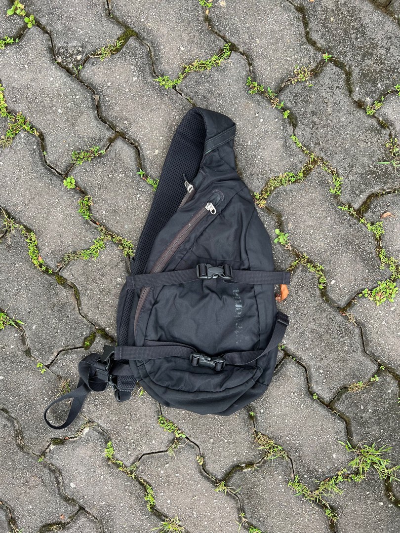 patagonia crossbody bag, Men's Fashion, Bags, Sling Bags on Carousell