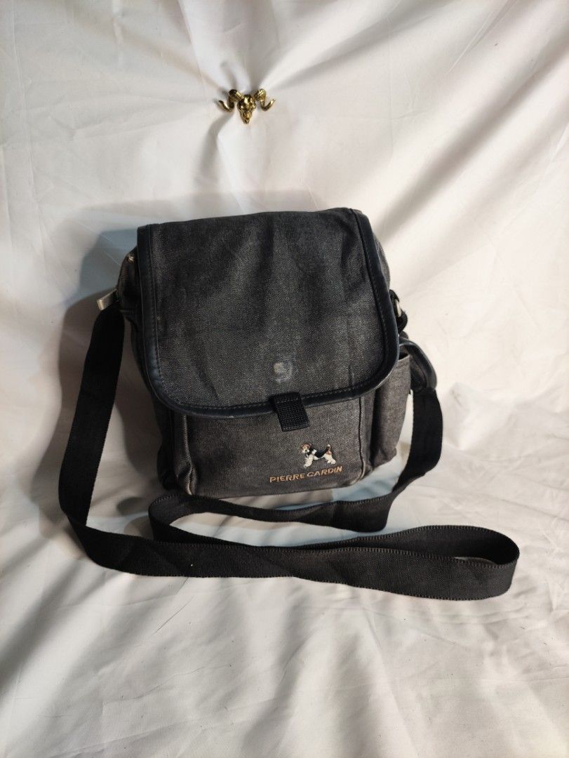 Pierre cardin sling bag online