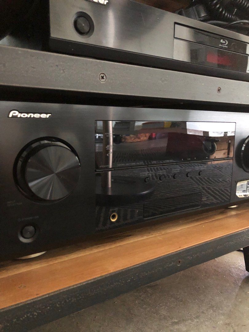 Pioneer 5+1 home theater entertainment audio sound system with sub woofer and blu ray dvd player