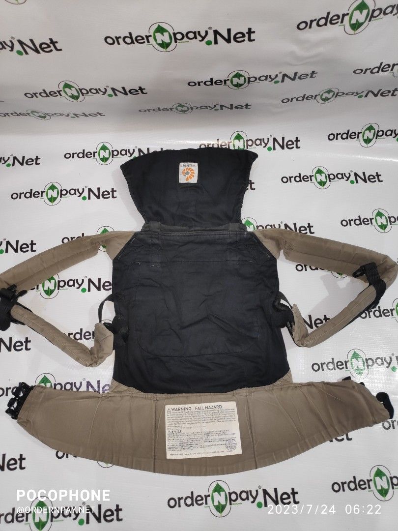 Preloved Authentic Ergobaby Original aussie khaki Babies Kids