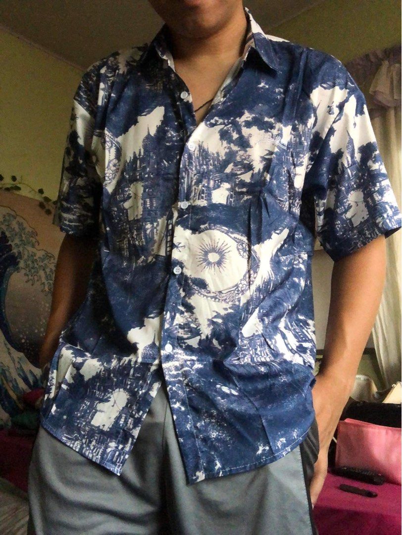 Printed Polo (Category: Tshirts & Polo Shirts ) located in Cainta. Submitted by laaaaance (Listing ID 1245853483, Image 3). Description: Dimensions: 27.5x21.5 Rfs: I want a larger size Brand new pa po, nasukat lang pero hindi nagamit. The tag says 2XL but it justs feels like a L. For more info just dm me! 😊.