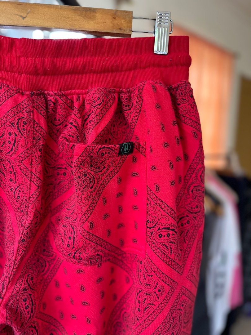 Red hotsell bandana sweatpants