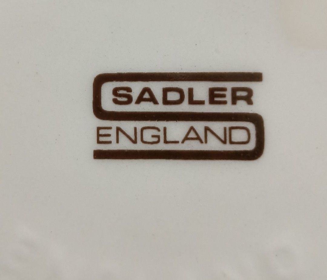 Sadler England Teapot (Category: Coffee & Tea Tableware) located in Pagbilao. Submitted by candicearp (Listing ID 1245905061, Image 3). Description: Sadler England Teapot 5' height 8.5' spout to handle.