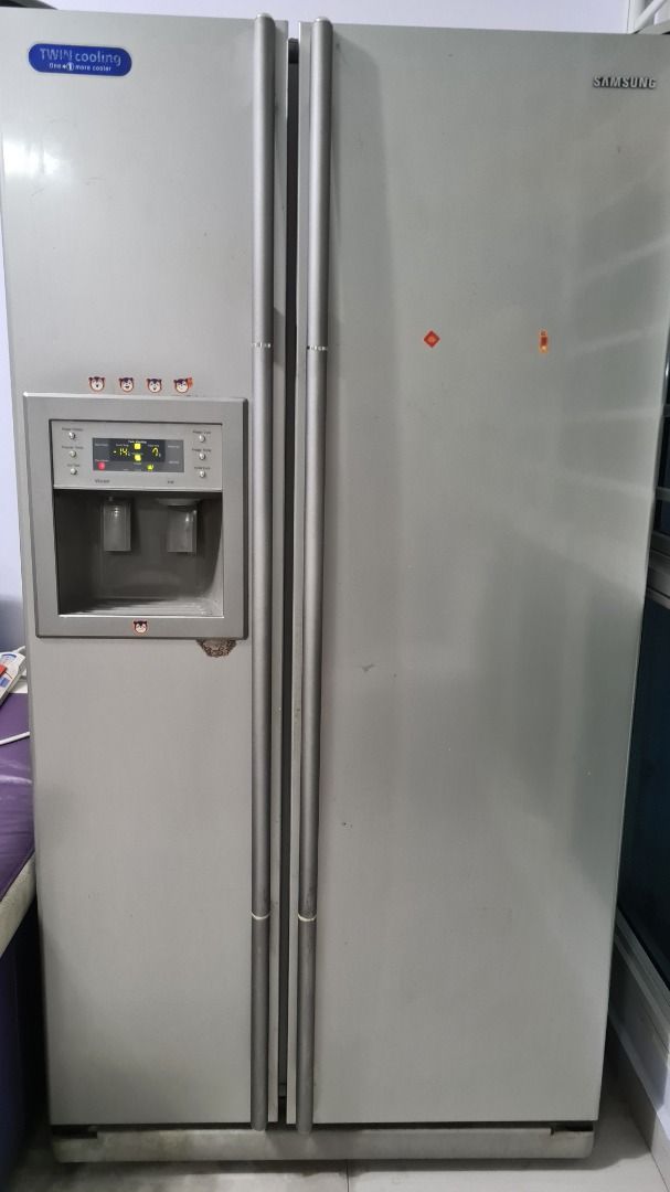 Samsung Twin Cooling 640L fridge with big freezer, TV & Home Appliances