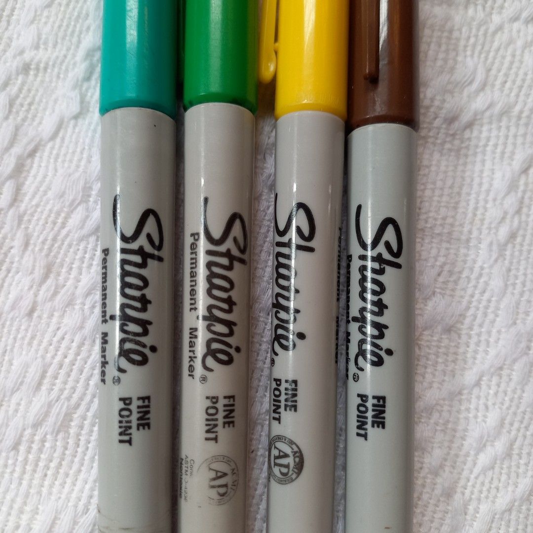 Dark green sharpie hotsell