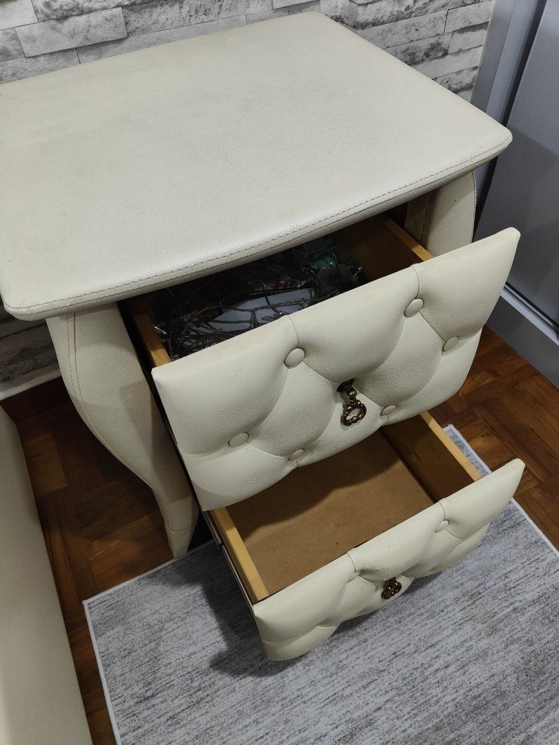 Side table (Category: Tables & Sets) located in Singapore. Submitted by venom_92 (Listing ID 1245965906, Image 2). Description: .