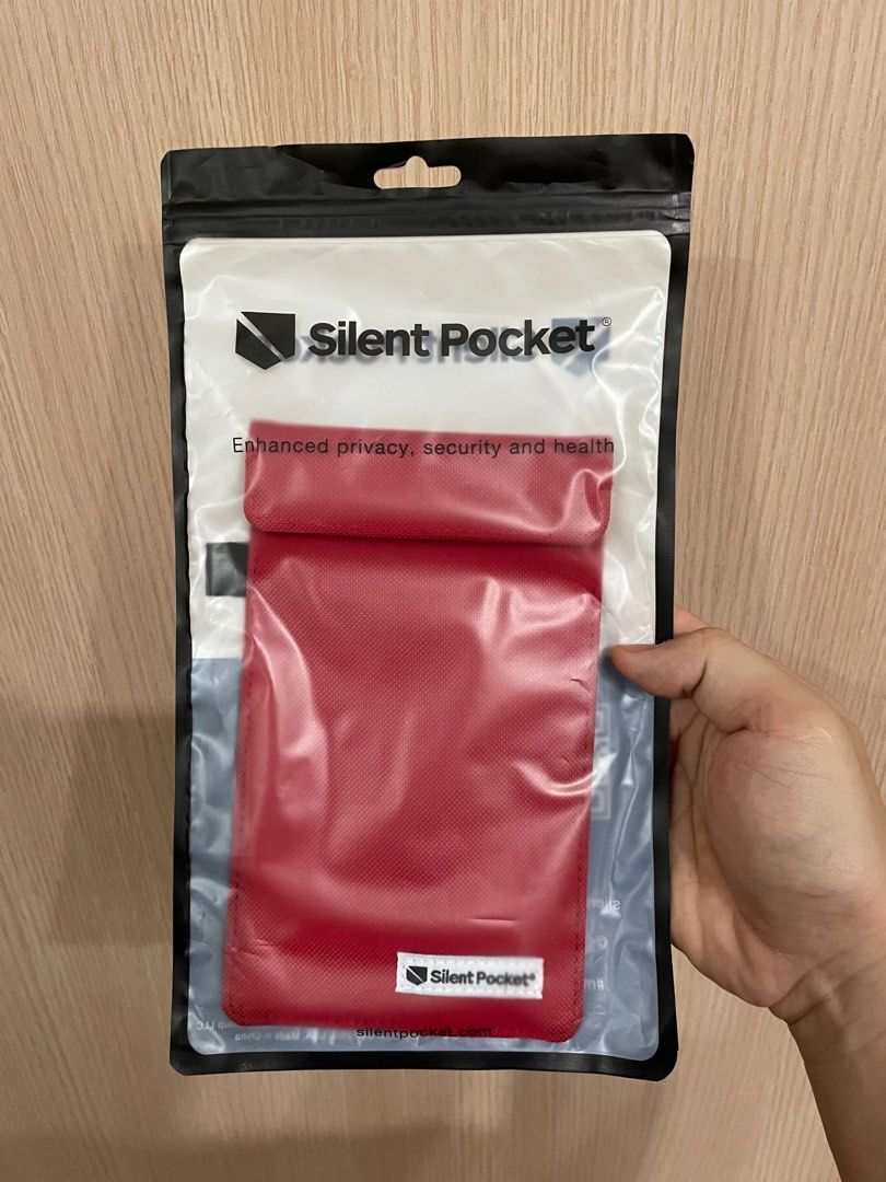Silent on sale pocket sleeve