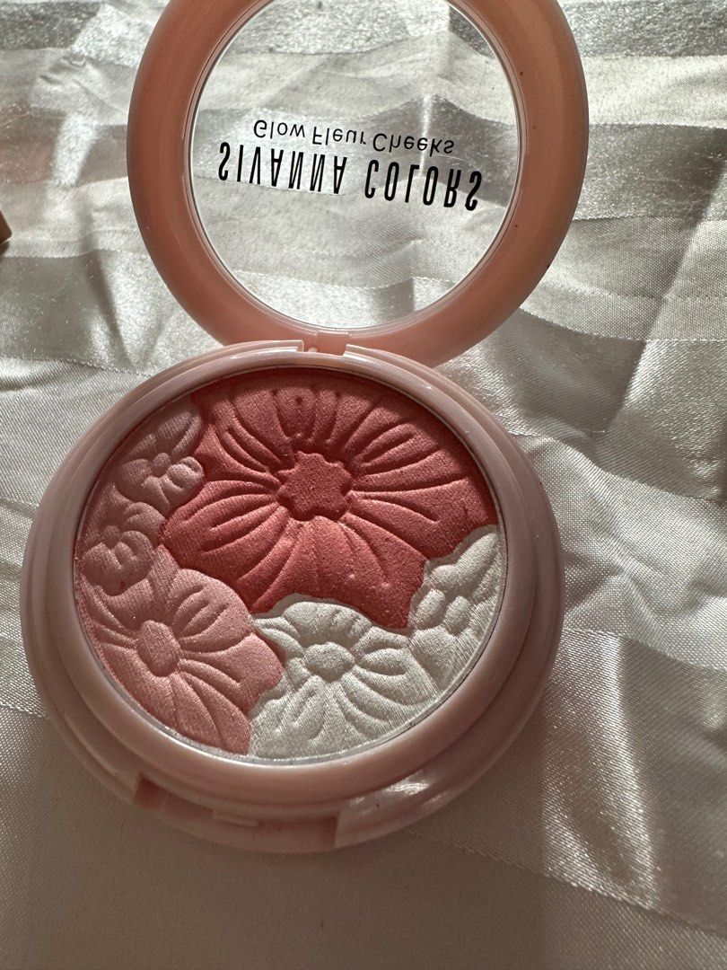 Sivanna Colors Glow Fleur Cheeks Blusher & Highlighter, Beauty