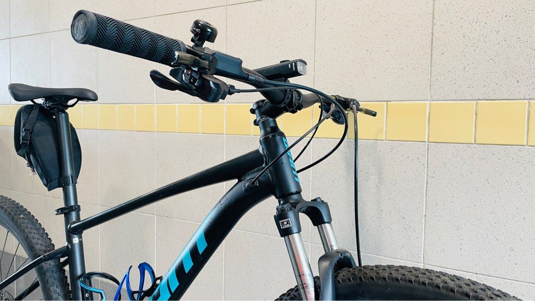 Giant Talon 3 Size M Giant 2020 Talon3 29.3 Mountain Bike Black