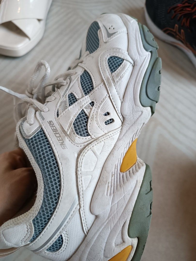 Vinted skechers clearance