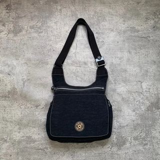 (Kategori: ) berada di . Dikirim oleh taskuumahal (ID iklan 1245876225, Gambar 1). Deskripsi: .