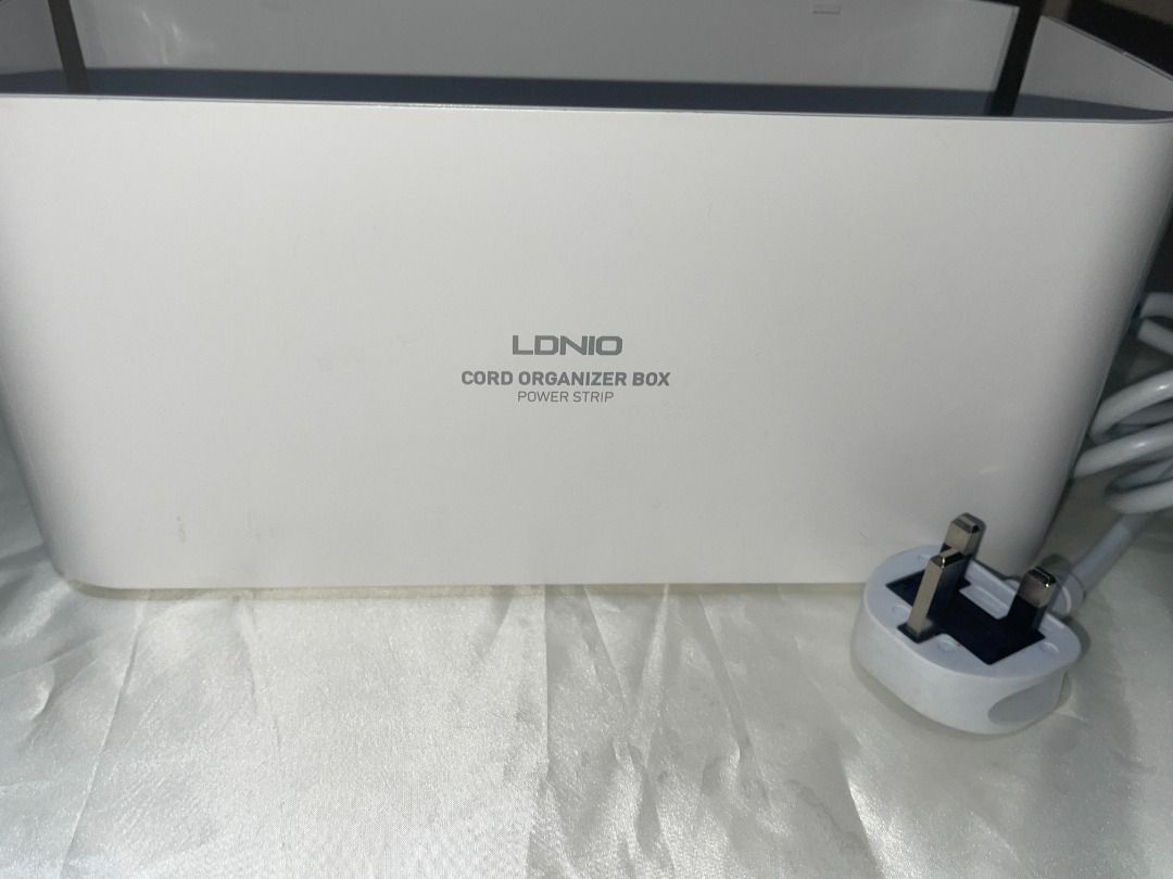 Smart Cable Management Power Strip Box 5 Outlets and 3 USB Port With