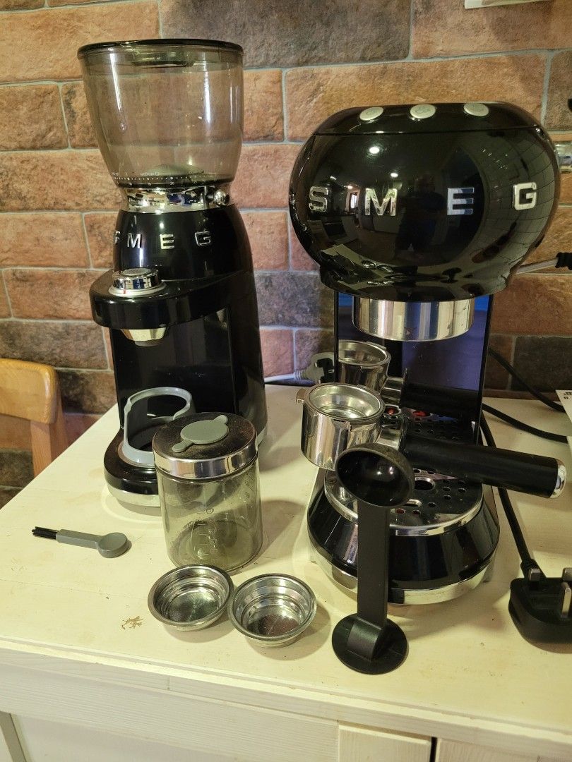 SMEG espresso machine and grinder set, TV & Home Appliances, Kitchen Appliances, Coffee Machines