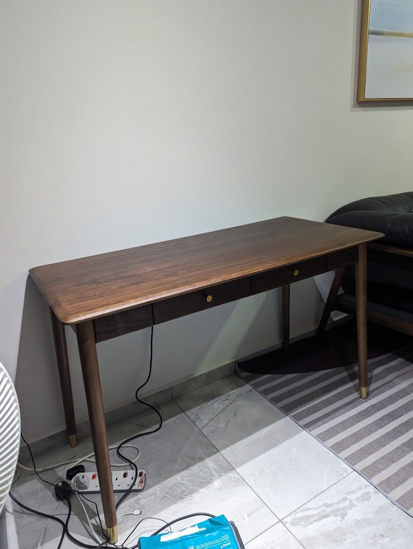 Study table (Category: Tables & Sets) located in Singapore. Submitted by kelvintan.sg (Listing ID 1245935793, Image 1). Description: Oak wood design study table 120L x 56W x 74H.