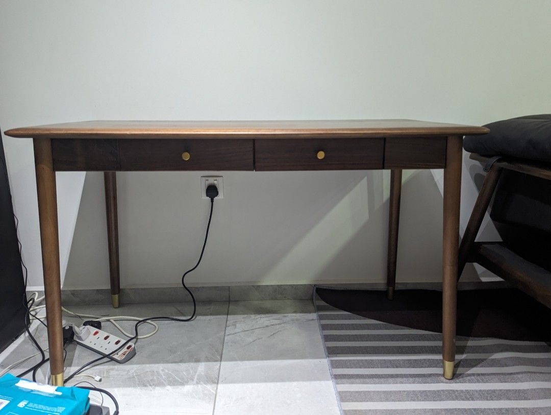Study table (Category: Tables & Sets) located in Singapore. Submitted by kelvintan.sg (Listing ID 1245935793, Image 3). Description: Oak wood design study table 120L x 56W x 74H.