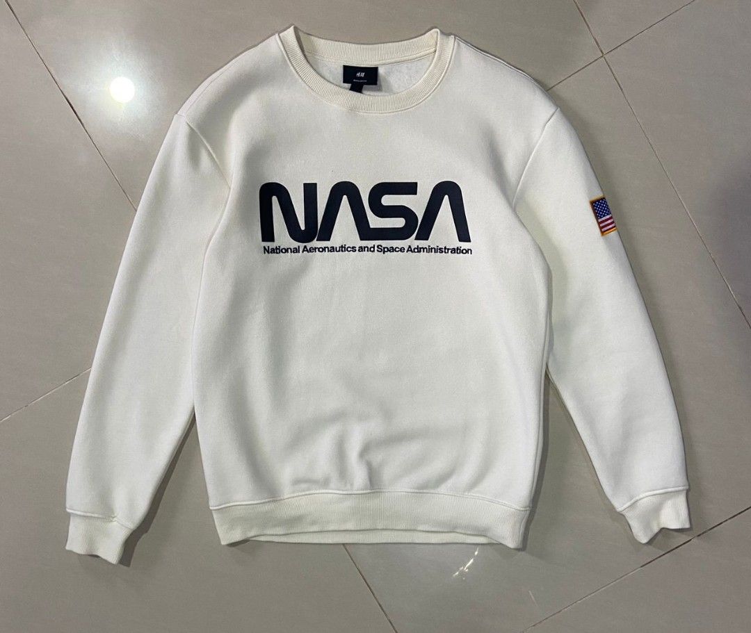 H&m discount sweater nasa