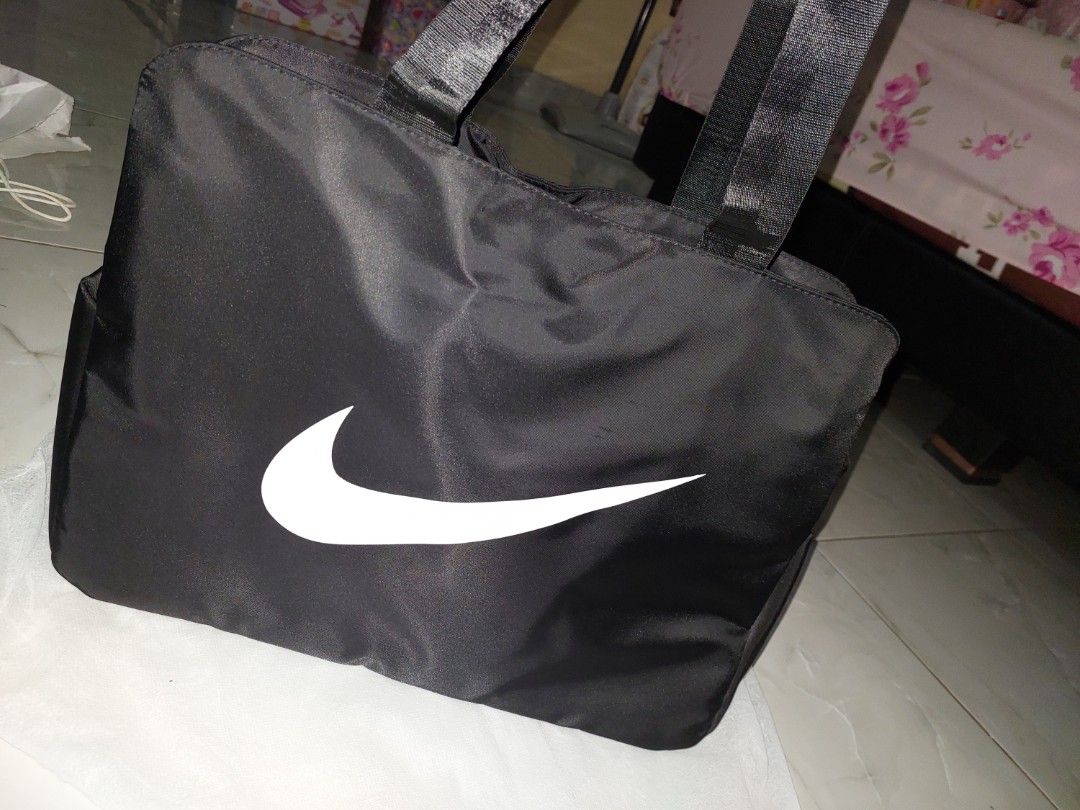 Reistas nike sales