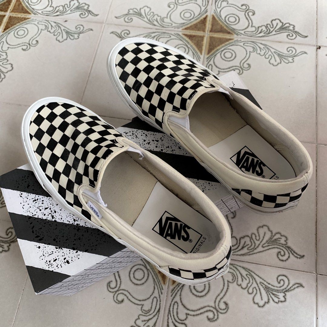 White and online silver checkerboard vans