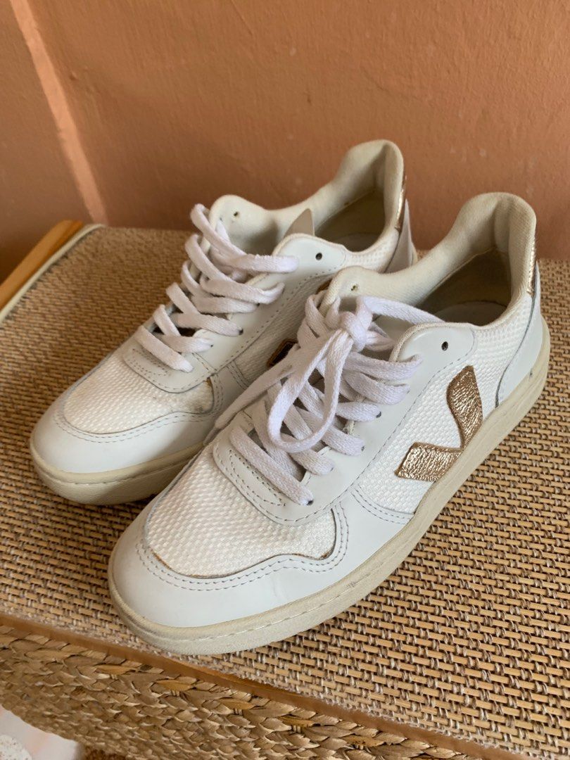 Veja Sneakers 37 Women s Fashion Footwear Sneakers on Carousell