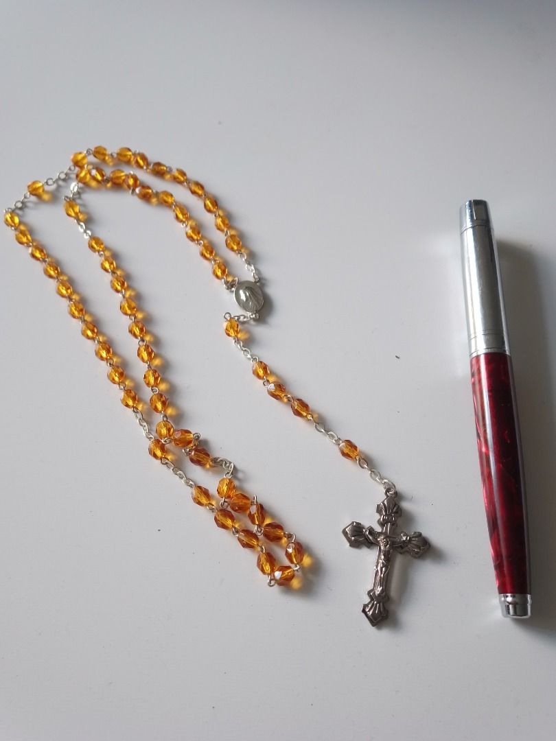 Vintage Glass Rosary (Category: Religious Items) located in Paranaque City. Submitted by donjuan_thegreat (Listing ID 1245887294, Image 2). Description: Item in very good vintage condition Purchased in Barcelona, Spain Dimensions: Cross: 4.3 x 2.8 cm Length: 48.5 cm Bead size: 0.6 cm For pick-up at UPS 5 Paranaque or can ship at buyers expense.