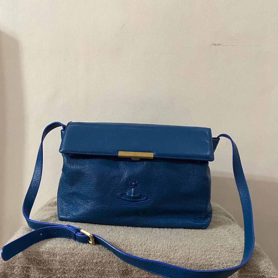 Vivienne Westwood Leather Bag (Category: Cross-body Bags) located in Taguig. Submitted by blackcaat (Listing ID 1245859553, Image 1). Description: Vivienne Westwood Leather Bag Php 4,500.