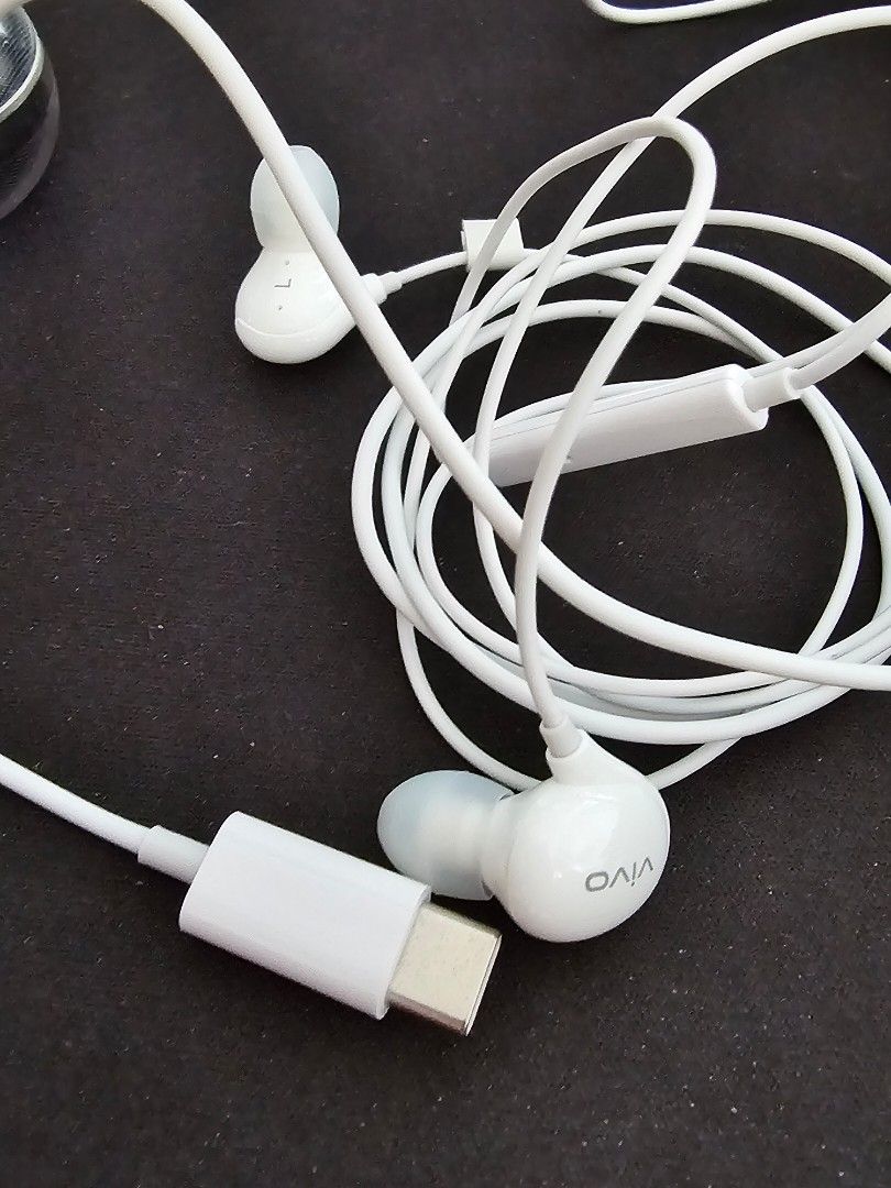 Vivo v9 earphone shop