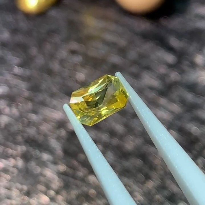 👑1.1卡天然黃色藍寶石雷迪恩切工精品裸石👑1.1ct Yellow Natural