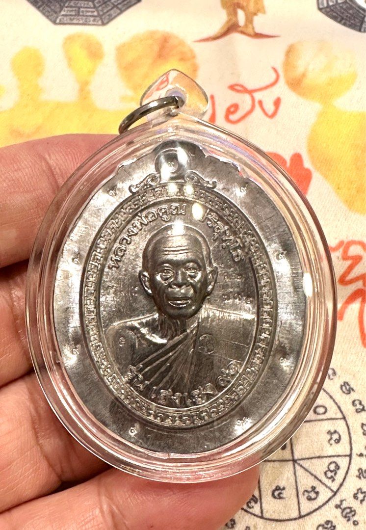 龍婆冠 - 自身7龍佛理事版, 興趣及遊戲, 收藏品及紀念品, 宗教物品 - Carousell