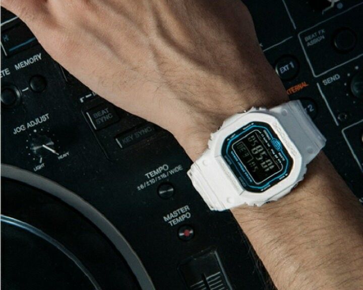 🇯🇵日本代購CASIO G-SHOCK SCI-FI WORLD Bluetooth DW-B5600SF-7JF