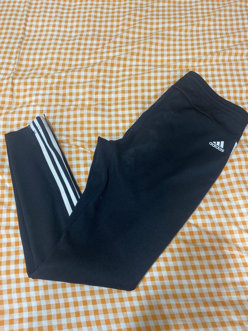 Adidas nike chino 40 sale