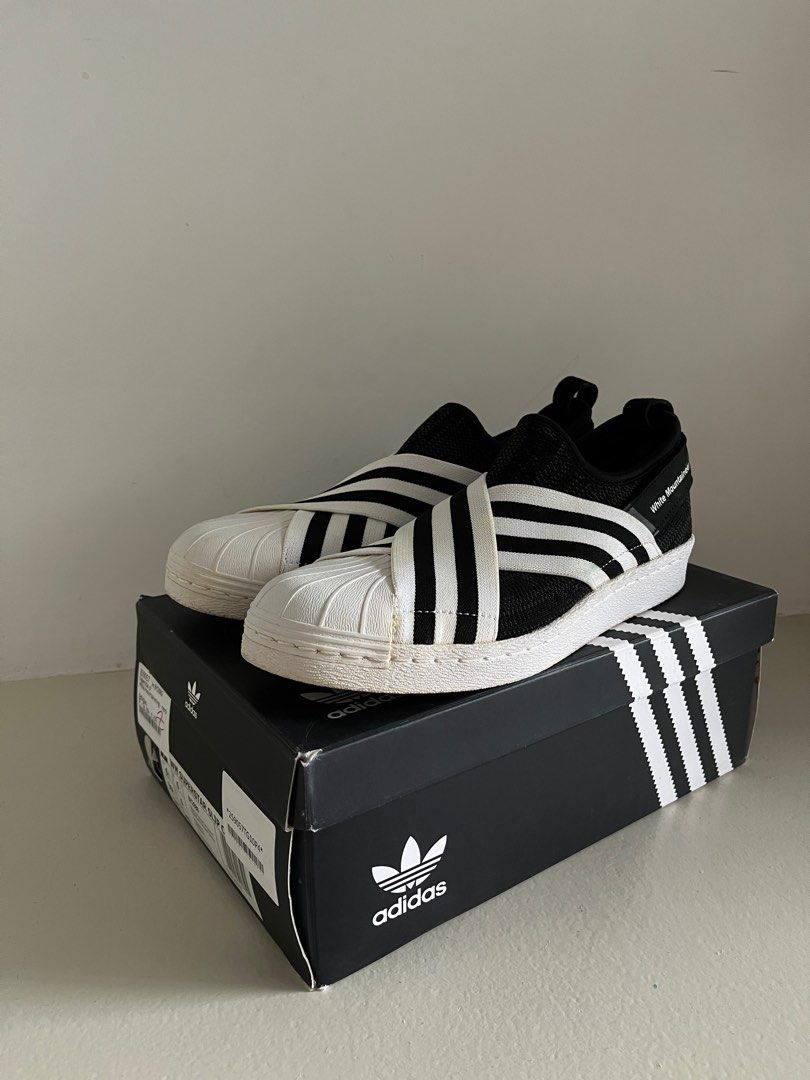 White mountaineering hotsell adidas superstar