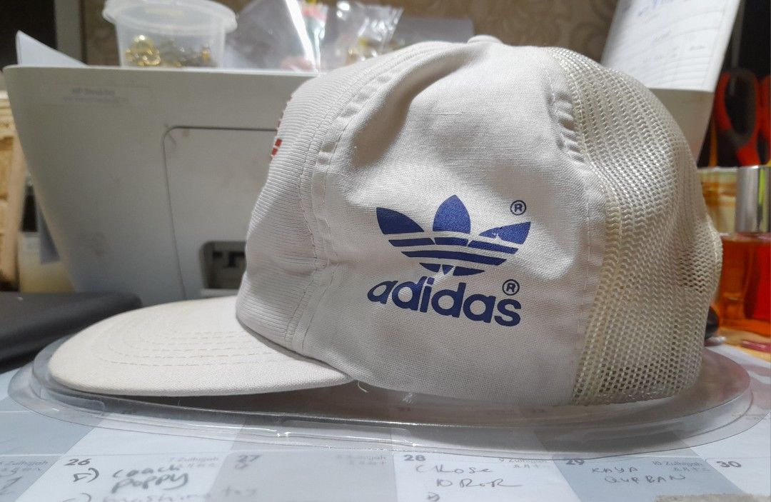Adidas sales vintage hat
