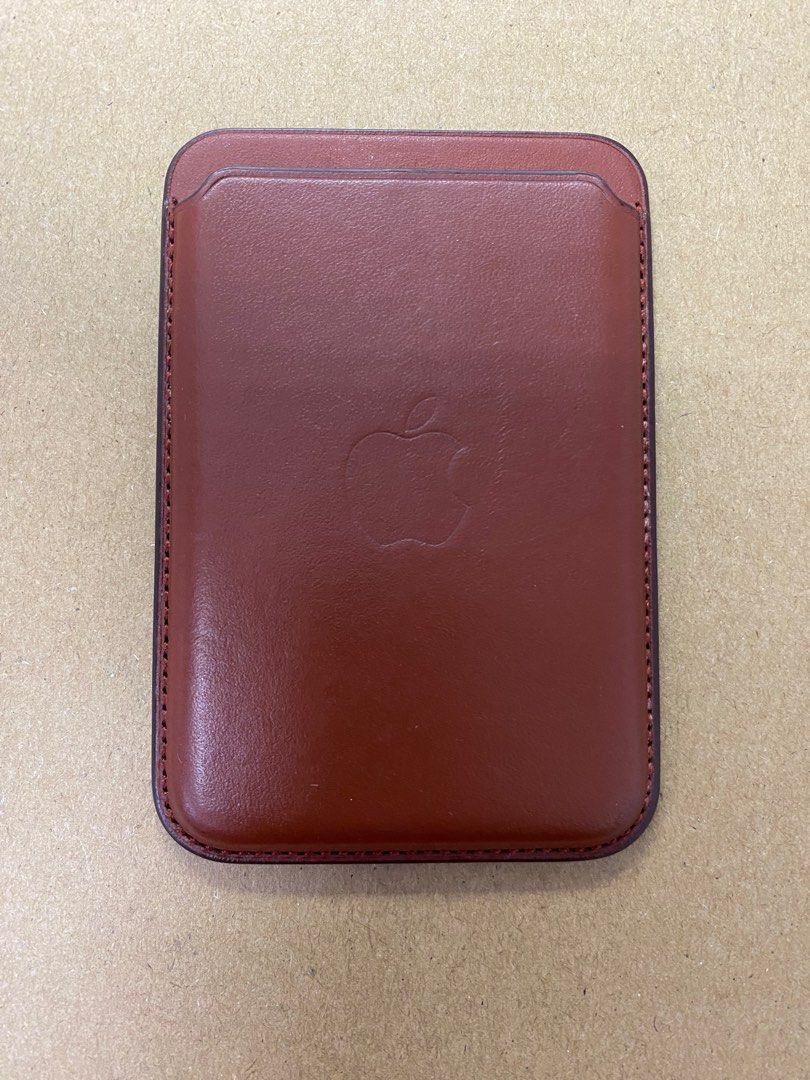 Apple iPhone Leather Wallet with MagSafe Umber