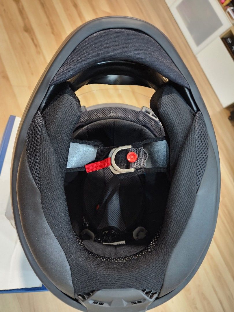 Arai Rapide Neo Helmet, Motorcycles, Motorcycle Apparel on Carousell