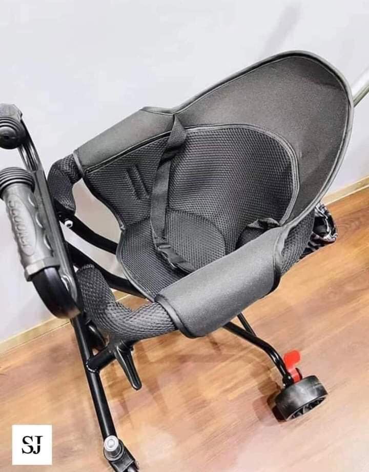 baby stroller (Category: Strollers) located in Manila. Submitted by espinosakimrhian (Listing ID 1240992073, Image 3). Description: 1500 php :4 WHEELS PORTABLE STROLLER/TROLLY FOR KIDS ✔️MODEL-DD05 ✔️WITH BASKET ✔️Stroller Color:Black ✔️Cushion Colour: Random,Random ✔️Weight Capacity: 25kls -NO Spring -2Side belt 100% Real product & high quality • The joystick steering makes it easy to ride and get around bends without any accidents! • It is ligh