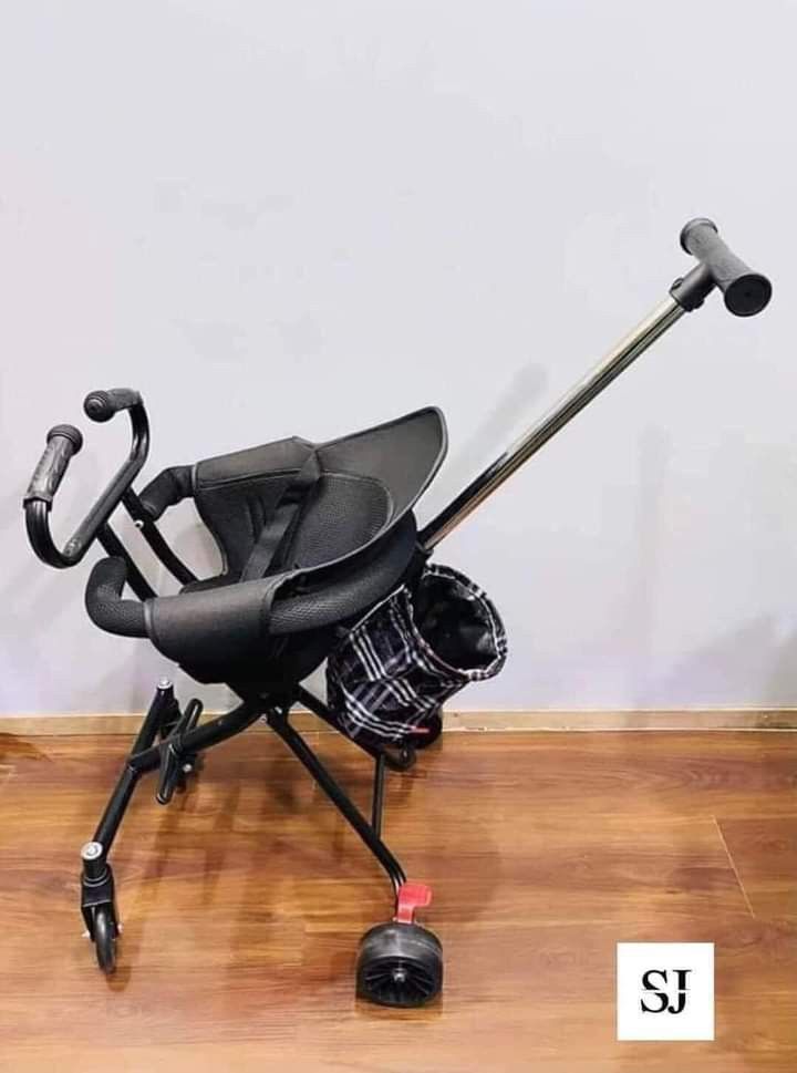 baby stroller (Category: Strollers) located in Manila. Submitted by espinosakimrhian (Listing ID 1240992073, Image 2). Description: 1500 php :4 WHEELS PORTABLE STROLLER/TROLLY FOR KIDS ✔️MODEL-DD05 ✔️WITH BASKET ✔️Stroller Color:Black ✔️Cushion Colour: Random,Random ✔️Weight Capacity: 25kls -NO Spring -2Side belt 100% Real product & high quality • The joystick steering makes it easy to ride and get around bends without any accidents! • It is ligh