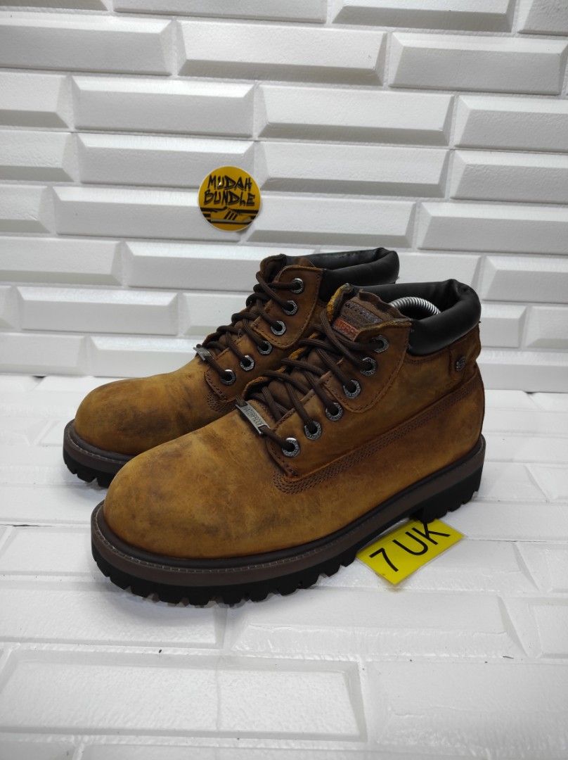 Skechers hotsell boots 7