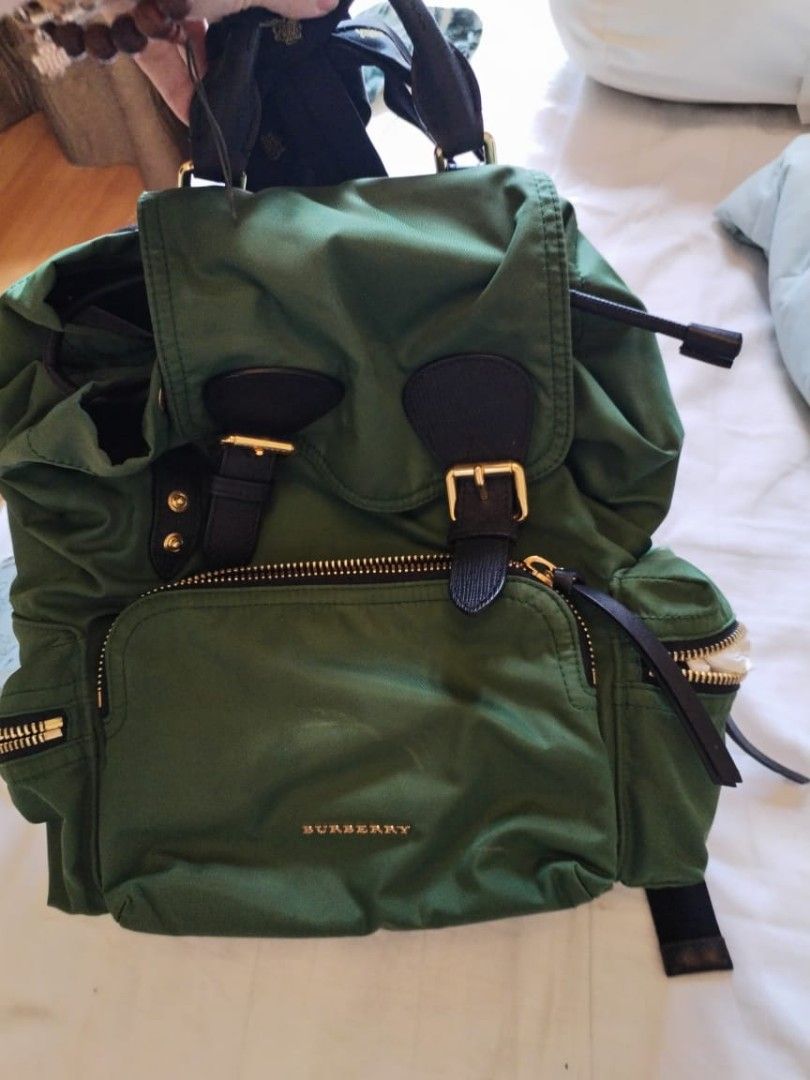Burberry on sale rucksack green