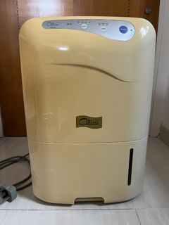 （分類：）位於 。 由 _kelvinator 提交（商品編號 1240866926，圖片 1）。簡介： 。