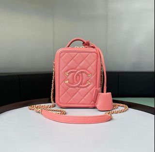 Chanel Caviar Quilted CC North South Filigree Vanity Case Pink