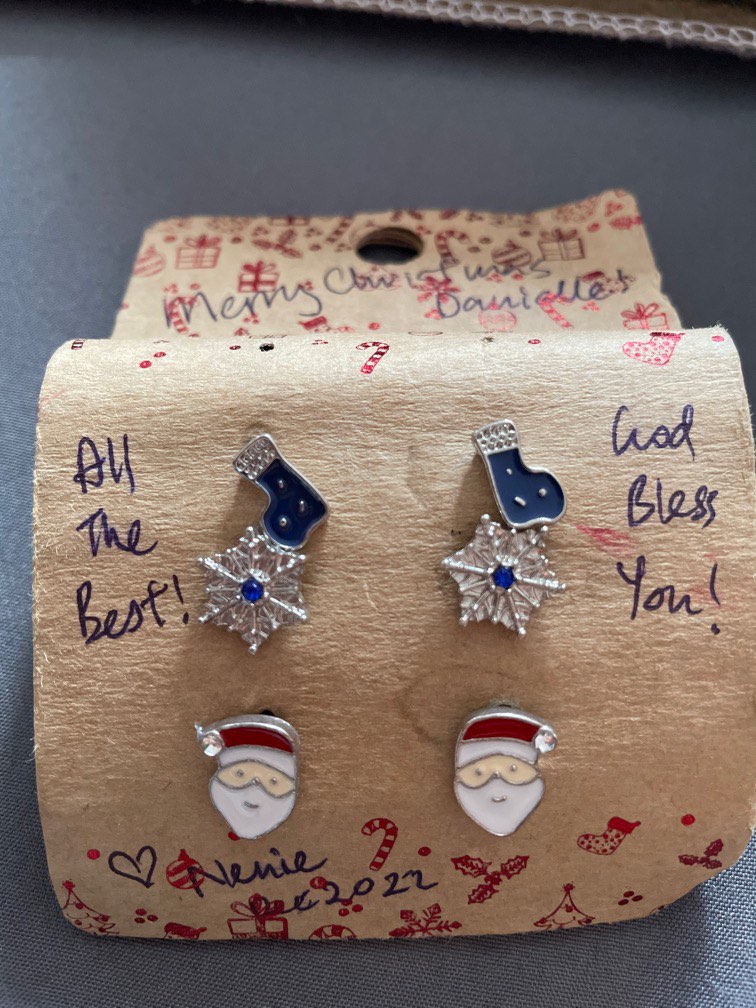 Best hot sale christmas earrings