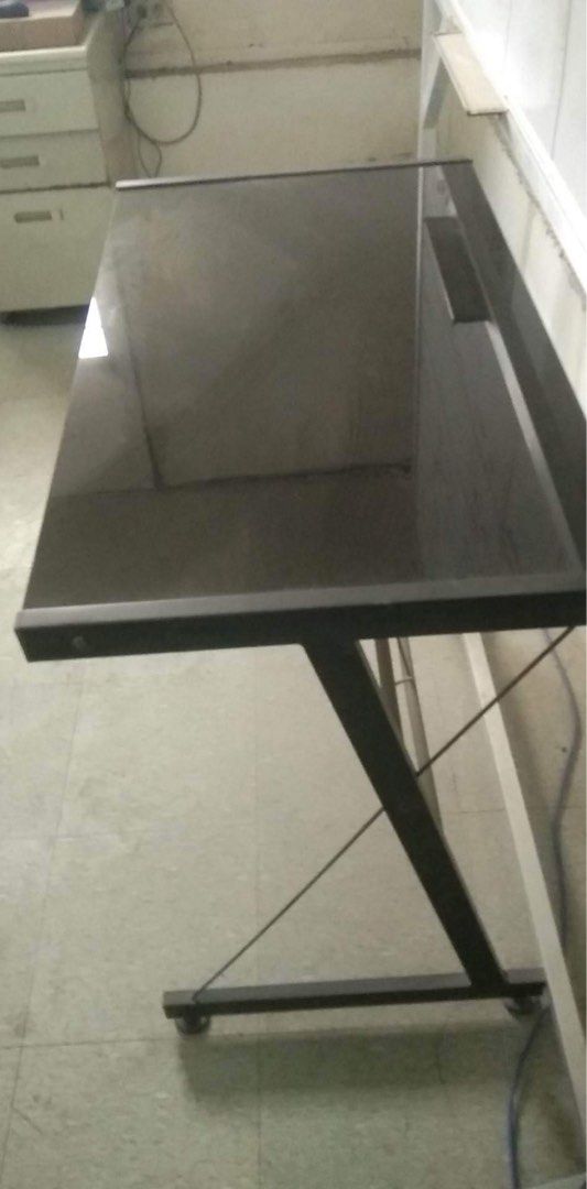 Computer Table (Fiber Glass) (Category: Other Home Appliances) located in Antipolo. Submitted by gorjuuus (Listing ID 1240896199, Image 3). Description: Computer table made from fiber glass, price is negotiable 💯 Check pictures posted for the details Loc: Solid Cement, Antipolo City Shipping will be shouldered by the buyer. .
