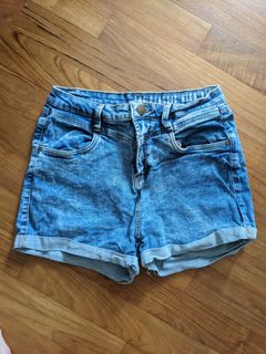 (Category: ) located in . Submitted by haruuww (Listing ID 1240861000, Image 1). Description: .