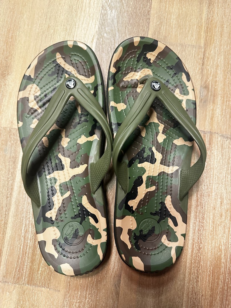 Crocs camo deals flip flops
