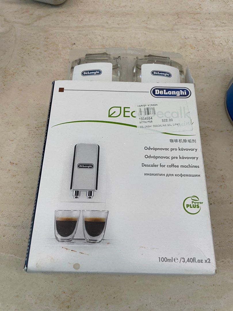 DELONGHI DEDICA PUMP ESPRESSO COFFEE MACHINE + 3 illy decaf coffee