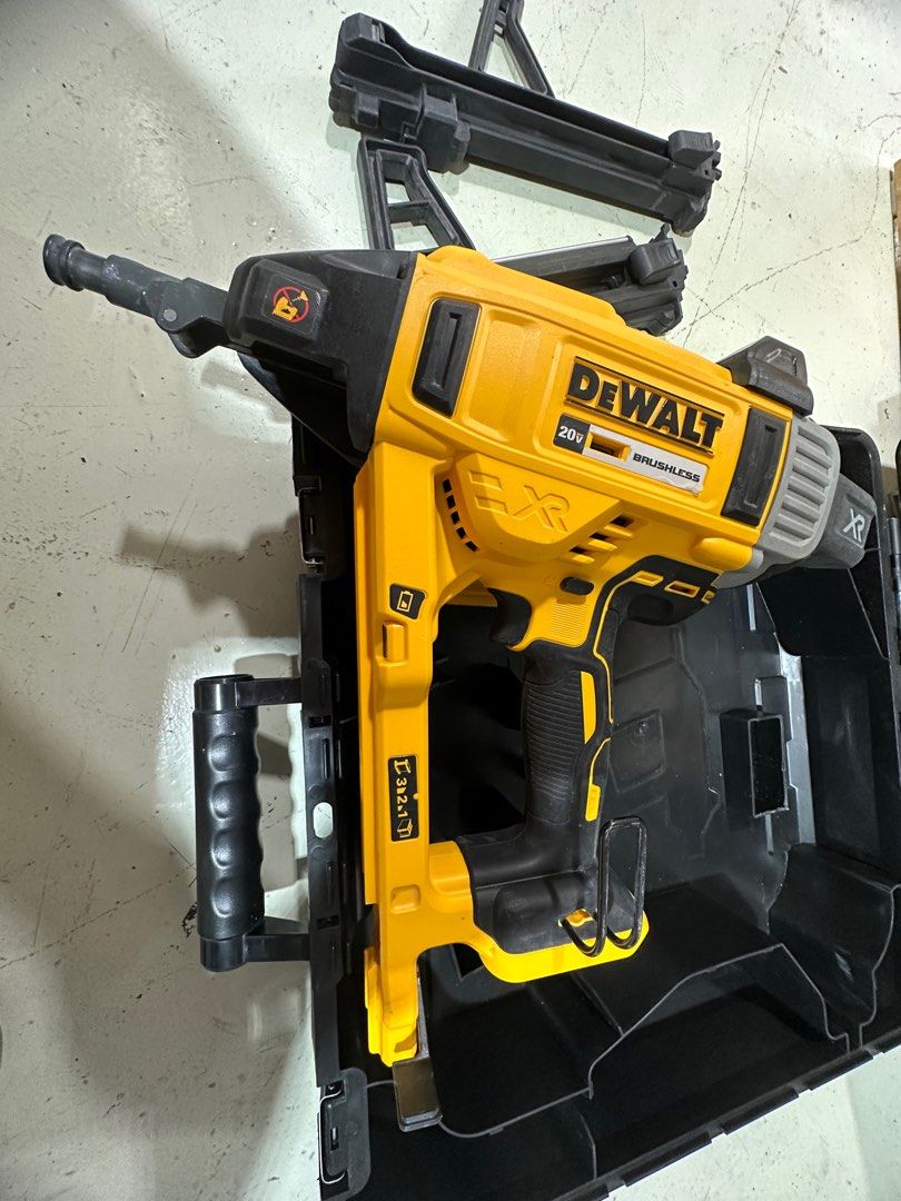 Dewalt DCN891 Carousell